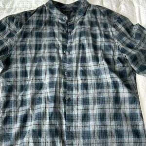 Men’s small John Varvatos button down shirt. GREAT CONDITION!